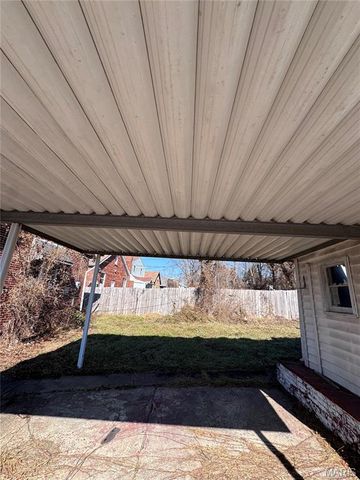 1200 Gruner Place, Pagedale, MO 63133