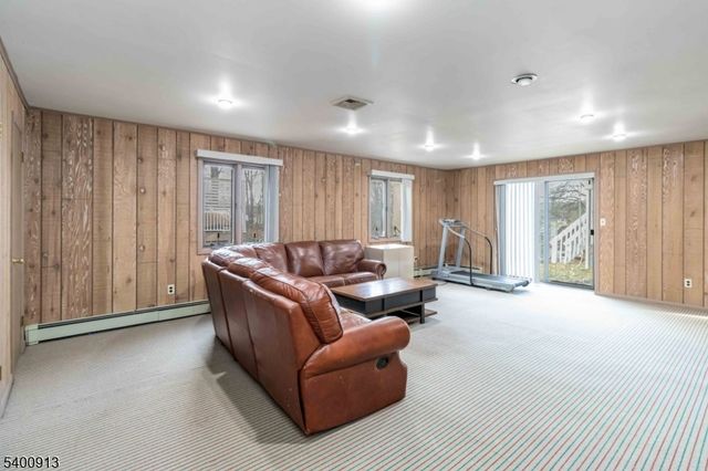 1 Wenonah Ave, Rockaway Twp., NJ 07866