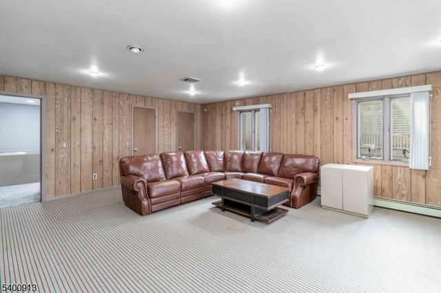 1 Wenonah Ave, Rockaway Twp., NJ 07866