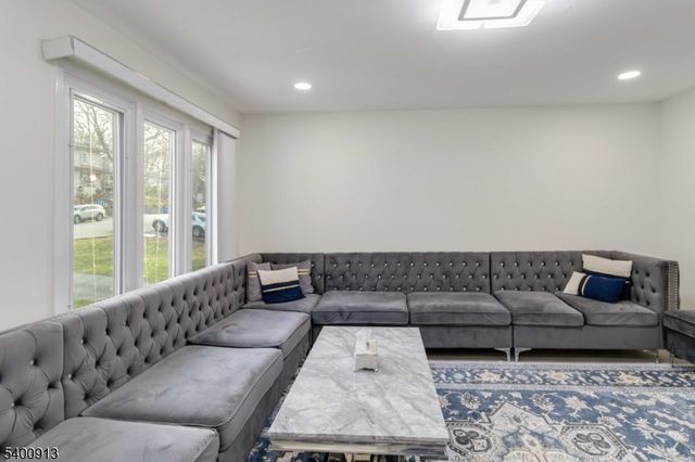 1 Wenonah Ave, Rockaway Twp., NJ 07866