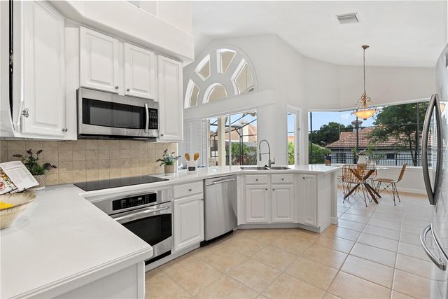 8502 VERESE COURT, Orlando, FL 32836