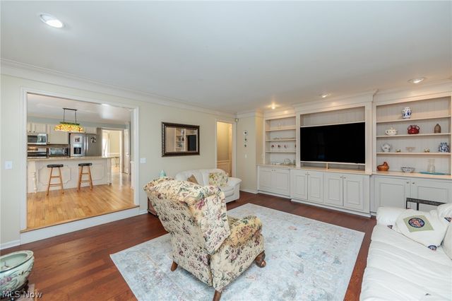 19475 Cavendish Court, North Royalton, OH 44133