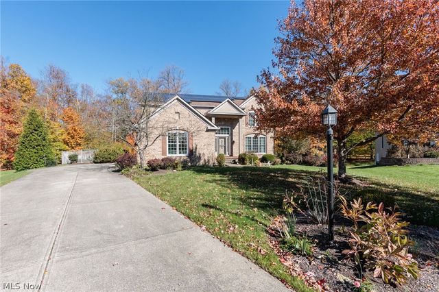 19475 Cavendish Court, North Royalton, OH 44133