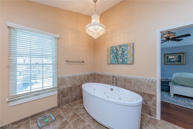 19475 Cavendish Court, North Royalton, OH 44133