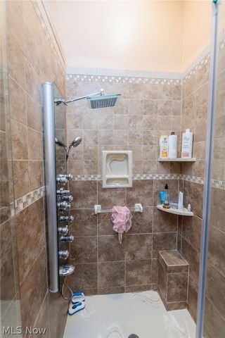 19475 Cavendish Court, North Royalton, OH 44133