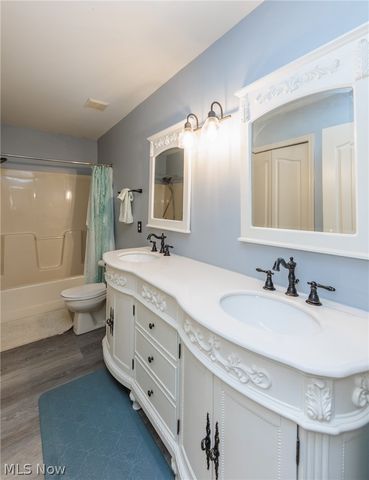 19475 Cavendish Court, North Royalton, OH 44133