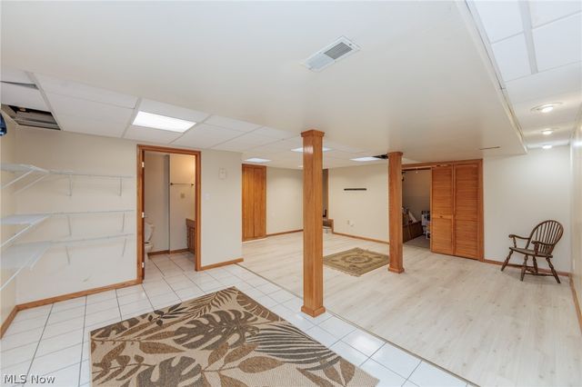 19475 Cavendish Court, North Royalton, OH 44133