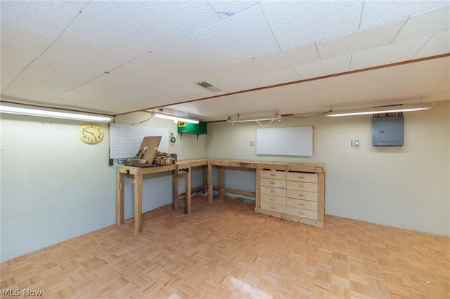 19475 Cavendish Court, North Royalton, OH 44133