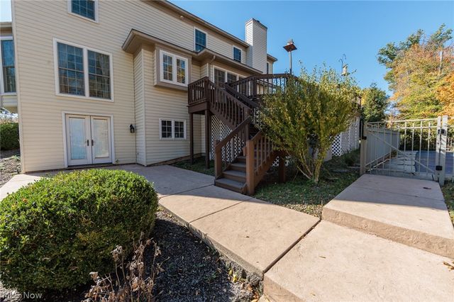 19475 Cavendish Court, North Royalton, OH 44133