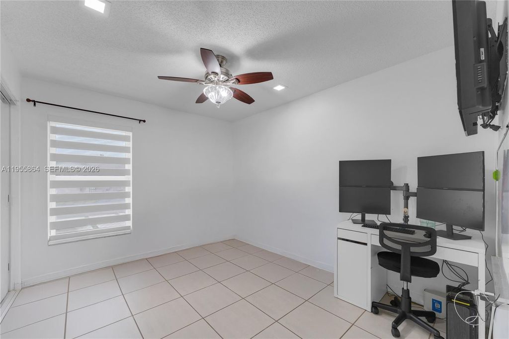 Image 19 of property listing at 4321 SW 138th Ct, Miami, FL 33175