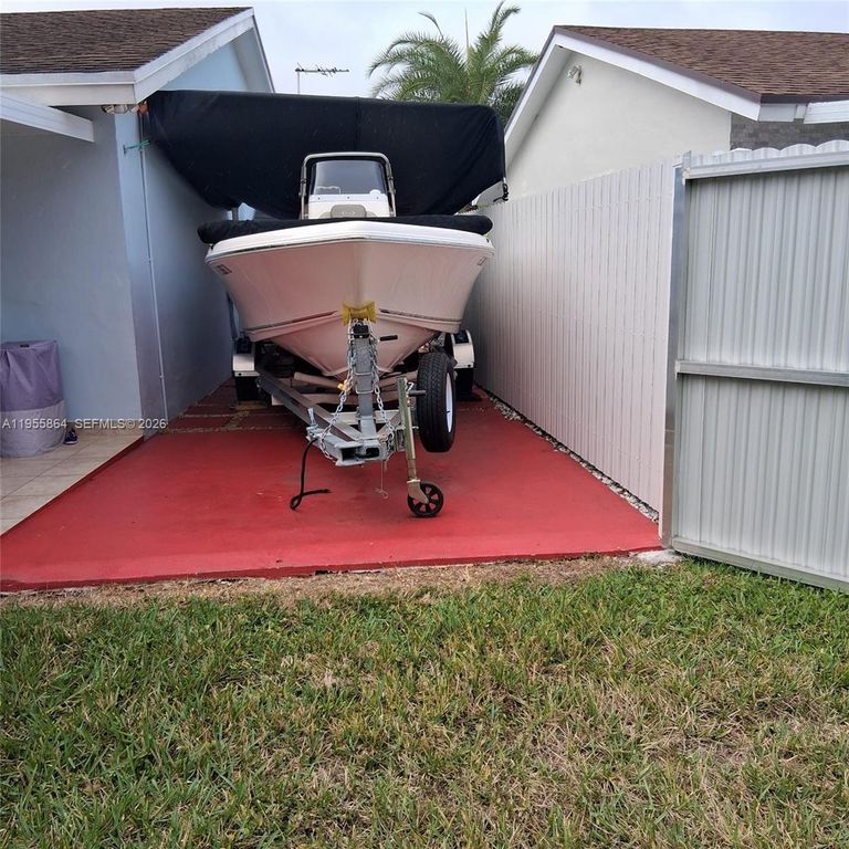 Image 29 of property listing at 4321 SW 138th Ct, Miami, FL 33175