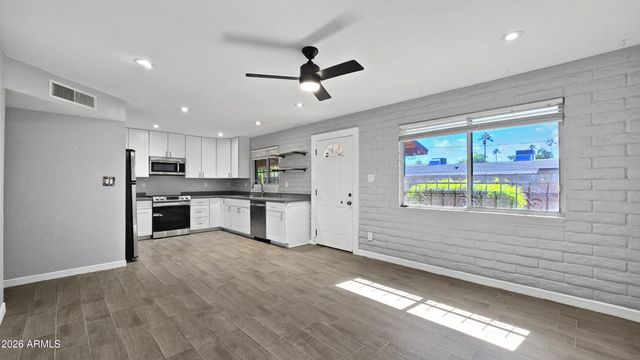 6739 N 16TH Street 14, Phoenix, AZ 85016