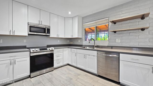 6739 N 16TH Street 14, Phoenix, AZ 85016