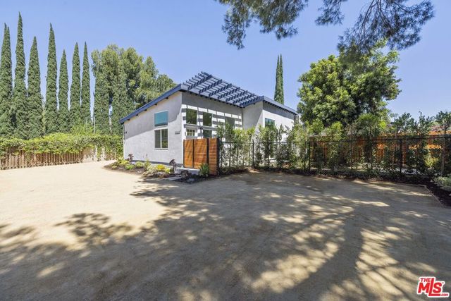 22320 Itasca Street, Chatsworth, CA 91311