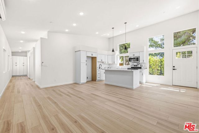 22320 Itasca Street, Chatsworth, CA 91311