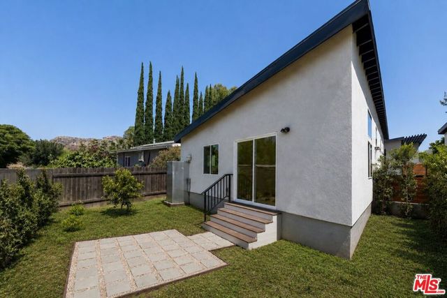22320 Itasca Street, Chatsworth, CA 91311