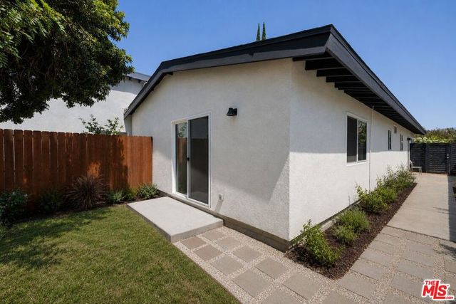 22320 Itasca Street, Chatsworth, CA 91311