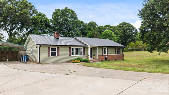 3832 Elkwood Court, Concord, NC 28025