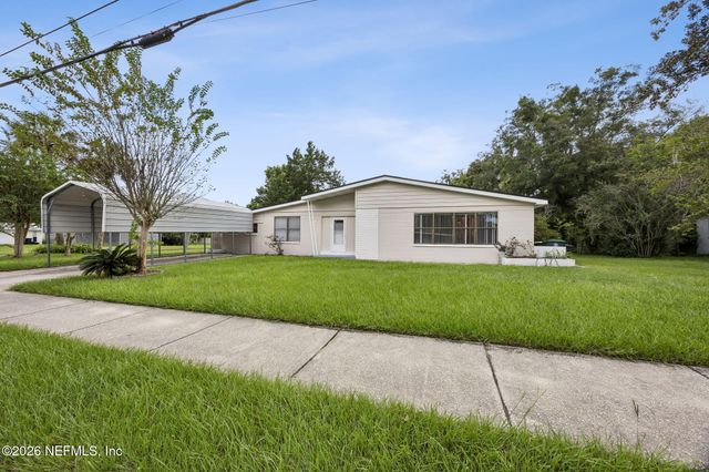 8124 SIERRA MADRE Drive W, Jacksonville, FL 32217