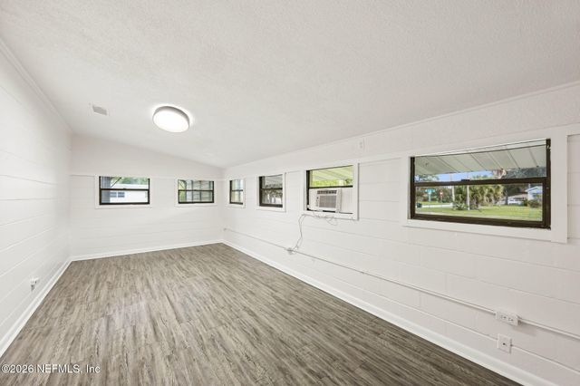 8124 SIERRA MADRE Drive W, Jacksonville, FL 32217
