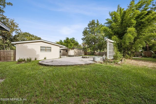 8124 SIERRA MADRE Drive W, Jacksonville, FL 32217