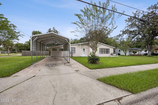 8124 SIERRA MADRE Drive W, Jacksonville, FL 32217