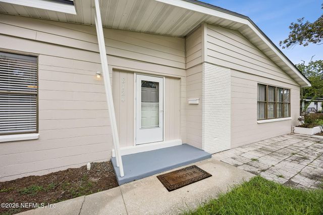 8124 SIERRA MADRE Drive W, Jacksonville, FL 32217
