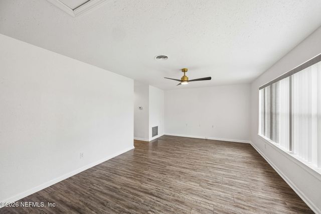 8124 SIERRA MADRE Drive W, Jacksonville, FL 32217