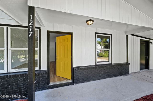 1217 SPRUCE Street, Green Cove Springs, FL 32043