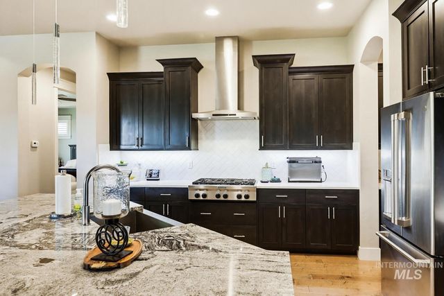 2097 N World Cup Way, Eagle, ID 83616