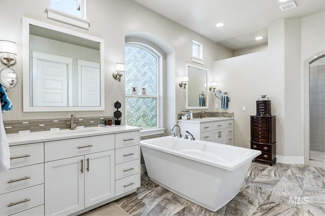 2097 N World Cup Way, Eagle, ID 83616