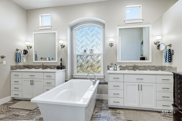 2097 N World Cup Way, Eagle, ID 83616