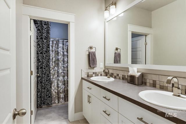 2097 N World Cup Way, Eagle, ID 83616