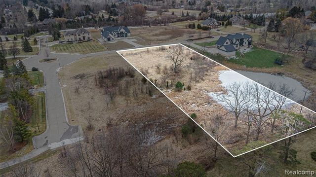 unit 20 Fairway Trail, Grand Blanc, MI 48439