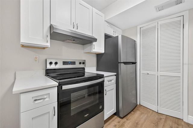 9005 PEBBLE CREEK DRIVE, Tampa, FL 33647