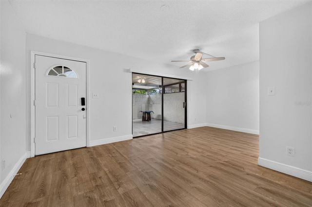 9005 PEBBLE CREEK DRIVE, Tampa, FL 33647