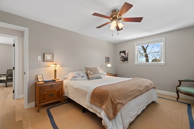 31 Downing St, Norwood, MA 02062