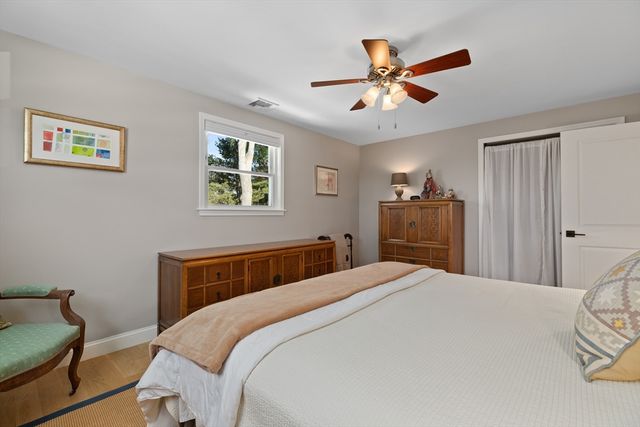 31 Downing St, Norwood, MA 02062