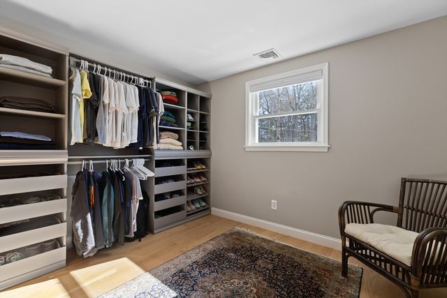 31 Downing St, Norwood, MA 02062