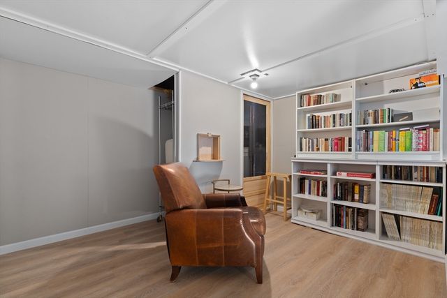 31 Downing St, Norwood, MA 02062