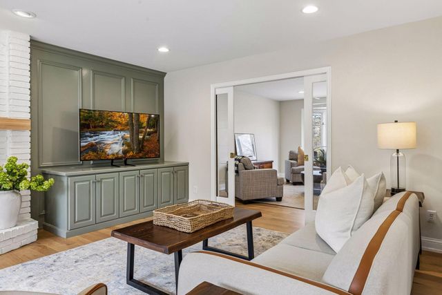 2107 Windsong Circle, Minnetonka, MN 55391