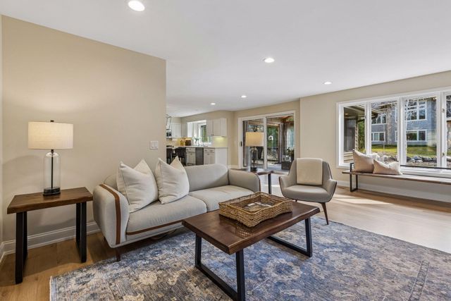 2107 Windsong Circle, Minnetonka, MN 55391