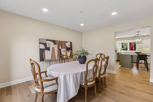 2107 Windsong Circle, Minnetonka, MN 55391