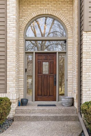 2107 Windsong Circle, Minnetonka, MN 55391