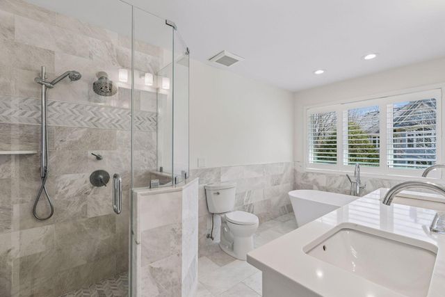 2107 Windsong Circle, Minnetonka, MN 55391