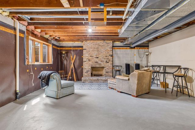 2107 Windsong Circle, Minnetonka, MN 55391