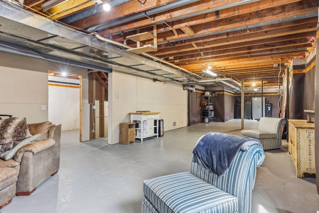 2107 Windsong Circle, Minnetonka, MN 55391