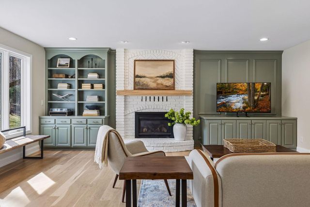 2107 Windsong Circle, Minnetonka, MN 55391