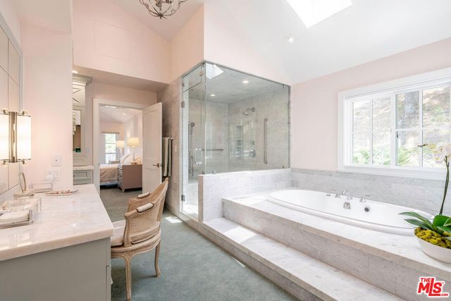 10821 Savona Road, Los Angeles, CA 90077