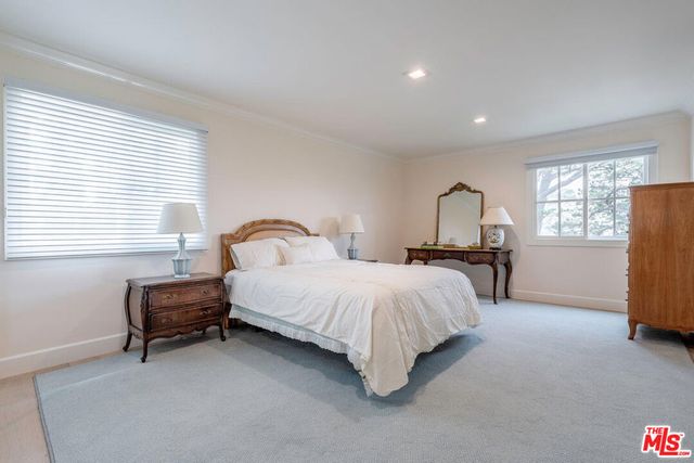 10821 Savona Road, Los Angeles, CA 90077